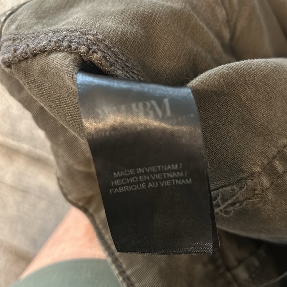 Very cute and stretchy shorts - Picture 4 of 6